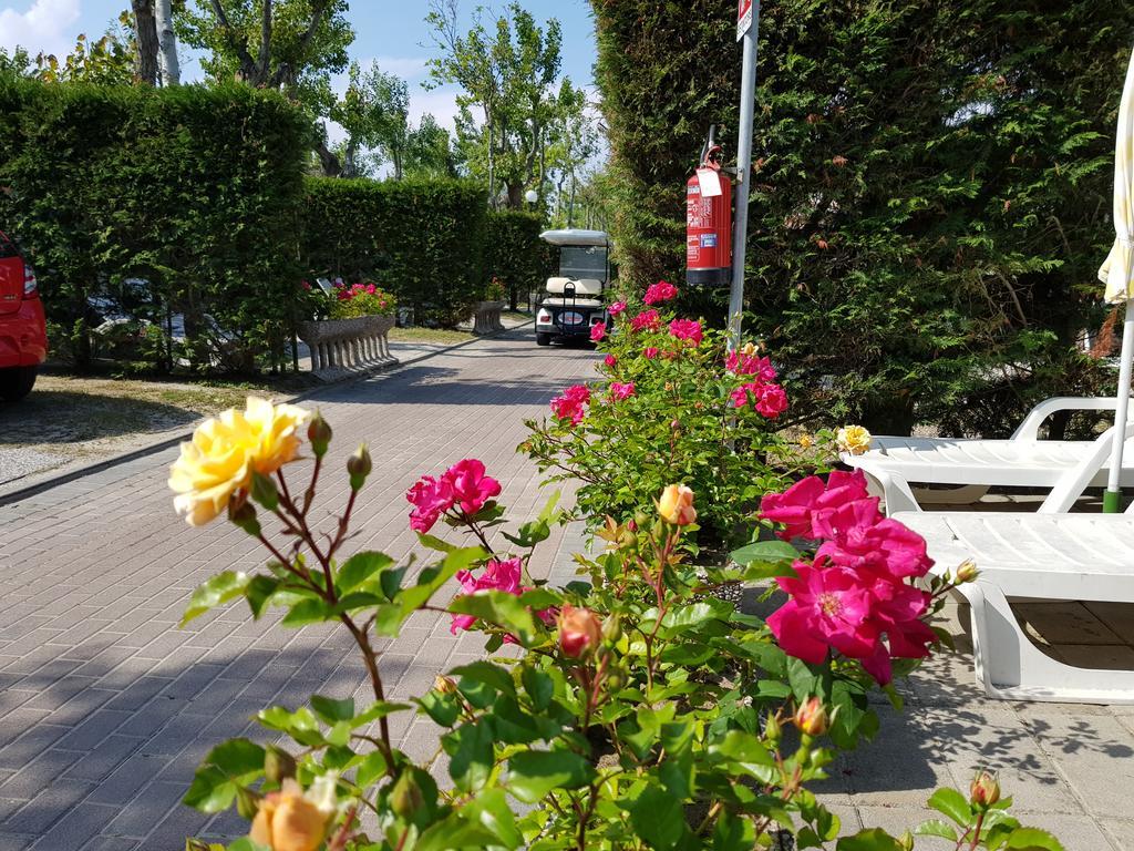 Villaggio Camping Europa ソットマリーナ エクステリア 写真